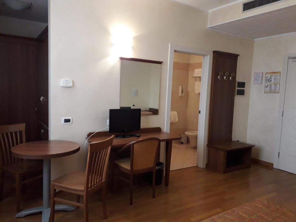 Albergo Ristorante Campanile Azzurro Villafranca Padovana Dış mekan fotoğraf